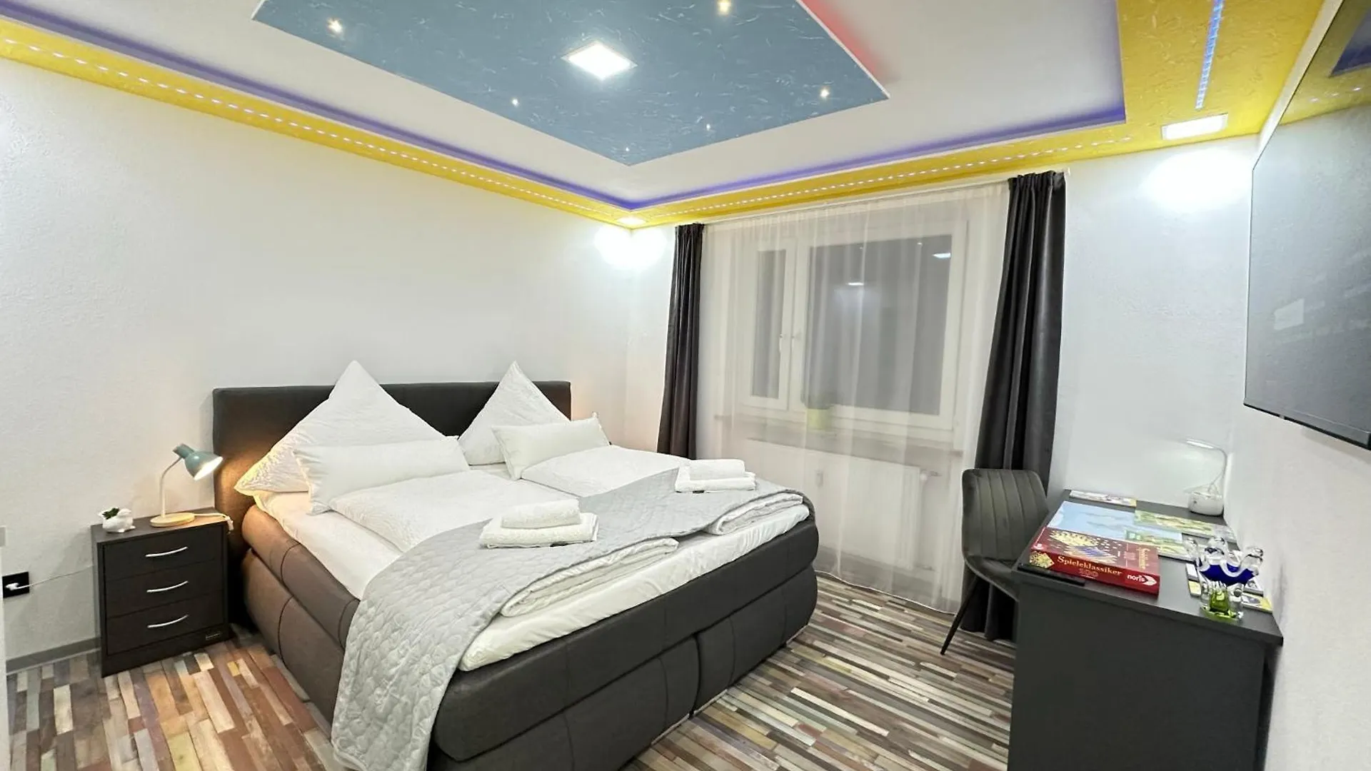 Modern Apartments Neuburg P - Top - 2 Zimmer, Komfort, Balkon, Wi-Fi, Smart Tv, Grosse Dusche, Kueche Neuburg an Der Donau Deutschland