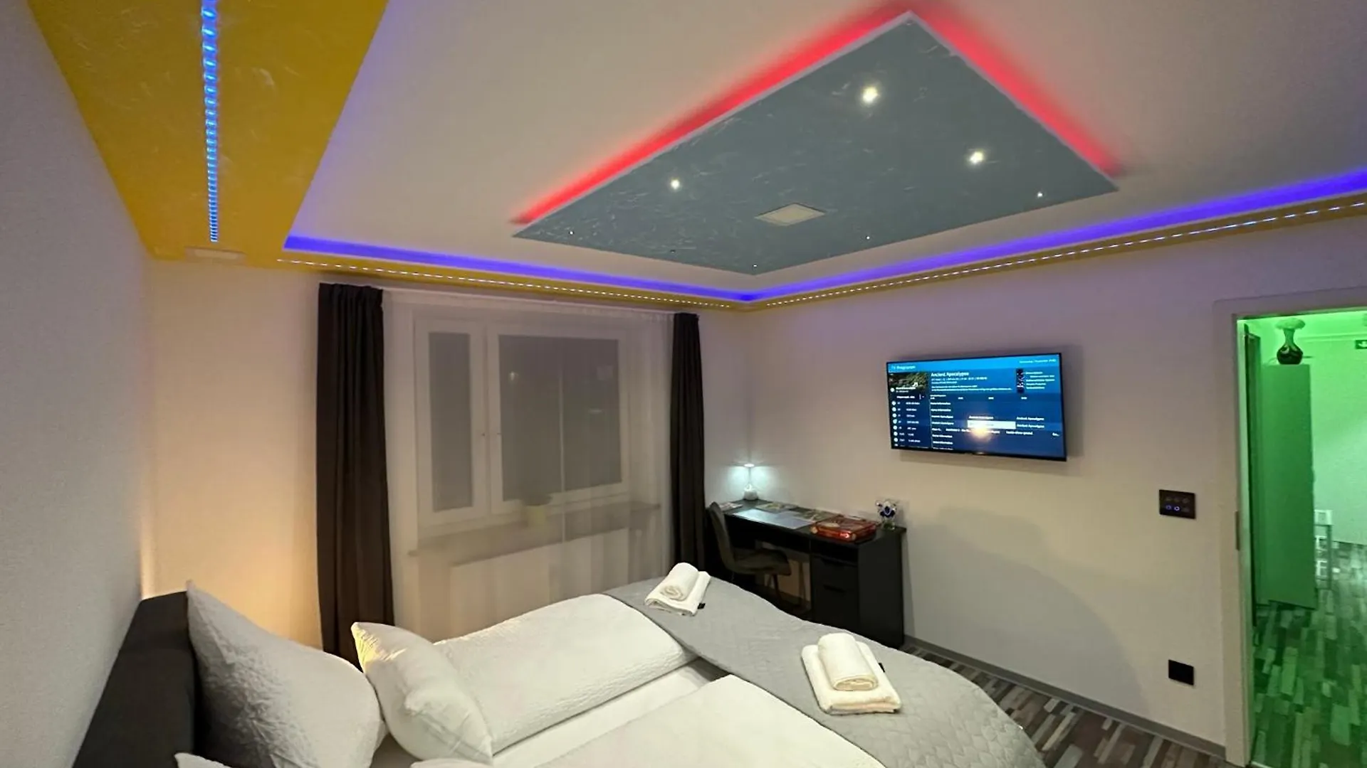 Modern Apartments Neuburg P - Top - 2 Zimmer, Komfort, Balkon, Wi-Fi, Smart Tv, Grosse Dusche, Kueche Neuburg an Der Donau Deutschland