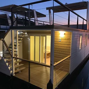 https://floating-house-arena-2.in-istria.net