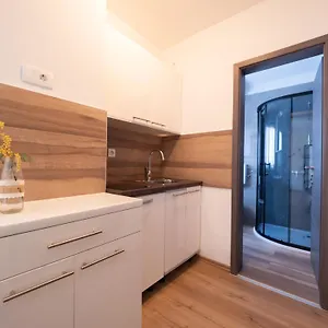 https://cozy-apartment-with-breakfast-on-request-1.in-istria.net